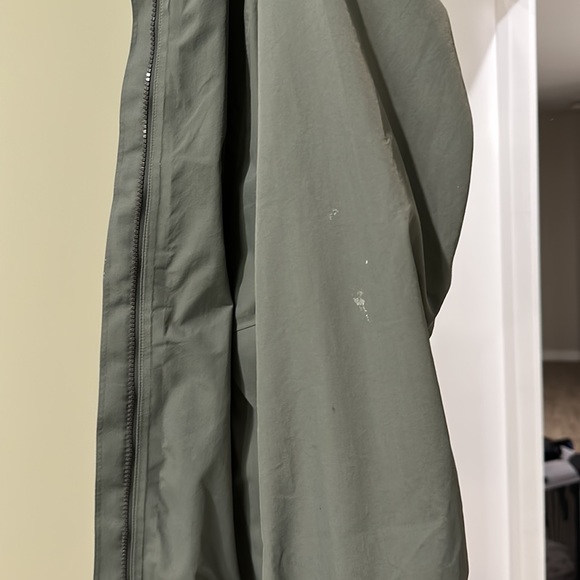 Lululemon Definitely Raining Jacket - Grey - Picture 4 of 5